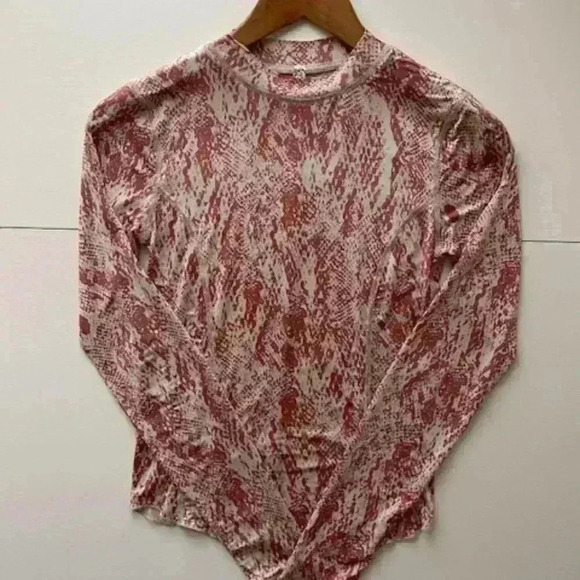 Free People Intimately Long Sleeve Active Wear Top Animal Print Size S - Picture 4 of 12